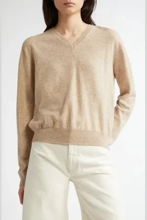 Johnstons Of Elgin Classic Cashmere V-Neck Sweater in at Nordstrom, Size X-Large
