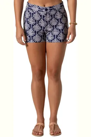 Tori Richard Palm Reader Nola Short in at Nordstrom, Size 00