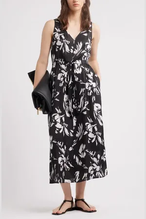 Nordstrom Sleeveless Midi Dress in at , Size Small