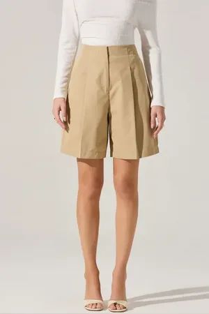 ASTR Pleated Cotton Blend Walking Shorts in at Nordstrom, Size X-Small