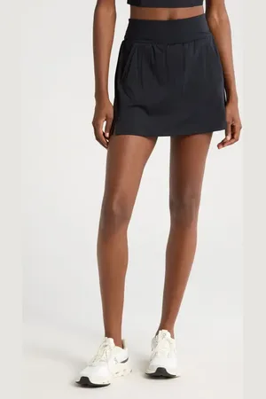 Travis Mathew Game Set Match Skort in at Nordstrom, Size Small