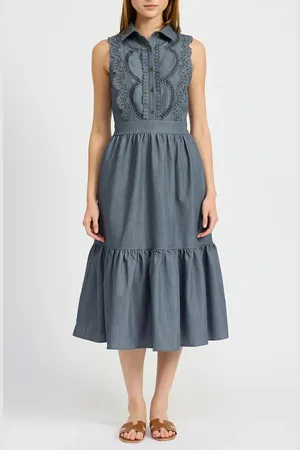 En Saison Angeline Embroidered Midi Dress in at Nordstrom, Size X-Small