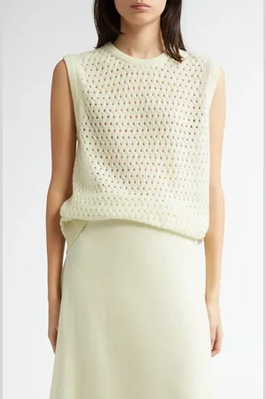 Johnstons Of Elgin Open Basketweave Stitch Cashmere Sweater Vest in at Nordstrom, Size Medium