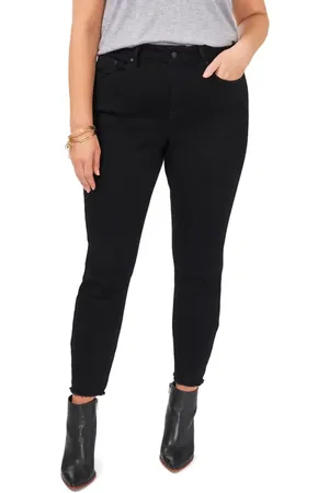 Vince Camuto Fray Hem Skinny Jeans in at Nordstrom, Size 14W