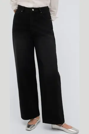 Kenneth Cole Barrel Leg Jeans in at Nordstrom, Size 2