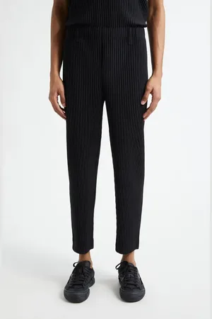 Issey Miyake Basics Pleated Straight Leg Pants in at Nordstrom, Size 2