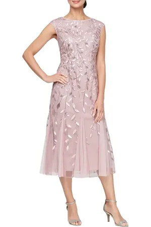 Alex Evenings Sequin Leaf Embroidery Cocktail Midi Dress in at Nordstrom, Size 6
