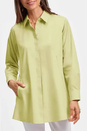 Foxcroft Cici Non-Iron Tunic Blouse in at Nordstrom, Size 4