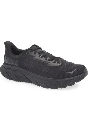 Hoka One One Arahi 7 Running Shoe in Black /Black at Nordstrom