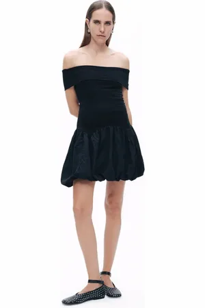 Nocturne Off The Shoulder Mini Dress in at Nordstrom, Size X-Small