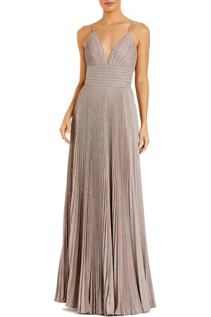 Mac Duggal Shimmer Pleated Plunge Neck Criss Cross Back Gown in at Nordstrom, Size 2