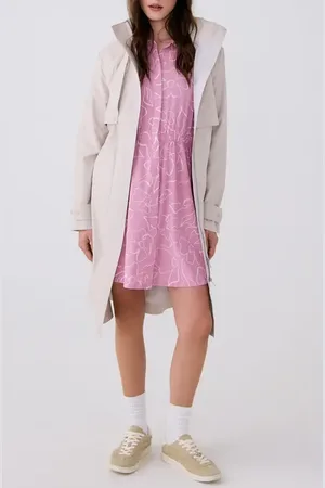 Lolë Aliz Waterproof Trench Coat in at Nordstrom, Size Medium