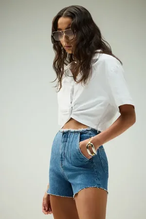 Hudson Harlow Darted Short in at Nordstrom, Size 28