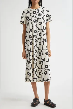 Marimekko Pisteinen Unikko Floral Cotton T-Shirt Dress in at Nordstrom, Size Medium