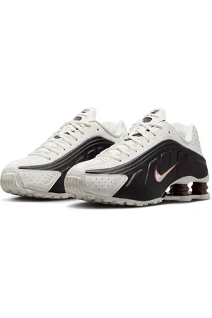 Nike Shox R4 Sneaker in /Fauna Brown at Nordstrom, Size 9.5