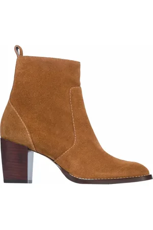 Bernardo Norwich Heeled Ankle Bootie in at Nordstrom, Size 10