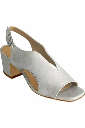 Bernardo Bedford Mid Heel Sandal in at Nordstrom, Size 7