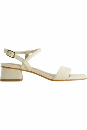 Bernardo Josei Low Heel Sandal in at Nordstrom, Size 9