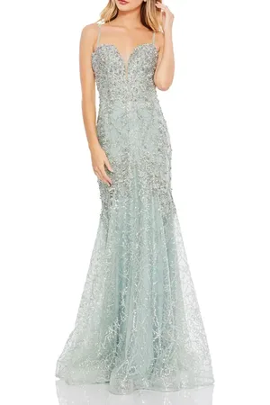 Mac Duggal Embellished Sleeveless Plunge Neck Trumpet Gown in at Nordstrom, Size 14