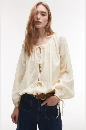 Topshop Clip Dot Tie Front Top in at Nordstrom, Size 2 Us