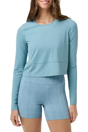 Travis Mathew MoveKnit Solstice Crop Long Sleeve T-Shirt in at Nordstrom, Size Small