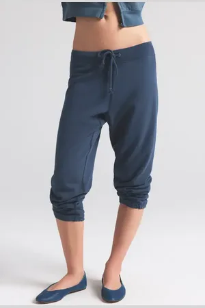 SKIMS Lightweight Fleece Shrunken Joggers in at Nordstrom, Size Medium