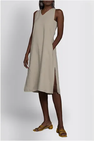 Reistor V-Neck Straight Dress in at Nordstrom, Size Medium
