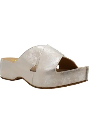Volatile Edith Platform Sandal in at Nordstrom, Size 6