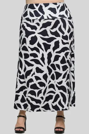 24Seven Comfort Apparel Pull-On Maxi Skirt in at Nordstrom, Size 3X