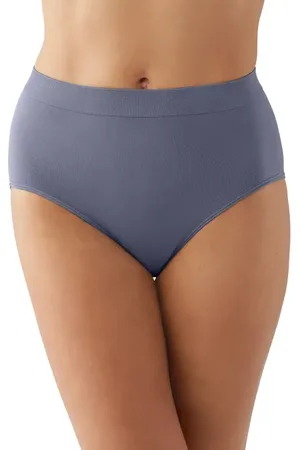 Wacoal B-Smooth Briefs in at Nordstrom, Size Large