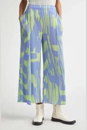 PLEATS PLEASE ISSEY MIYAKE Refraction Print Pleated Crop Wide Leg Pants in at Nordstrom, Size 4