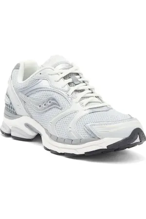 Saucony ProGrid Triumph 4 Sneaker in at Nordstrom, Size 6.5