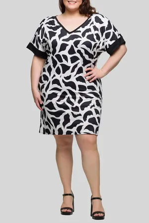 24Seven Comfort Apparel Two-Tone V-Neck T-Shirt Dress in at Nordstrom, Size 3X
