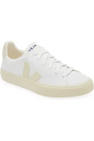 Veja Campo Sneaker in at Nordstrom, Size 35
