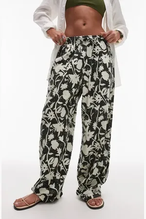 Topshop Mono Floral Wide Leg Drawstring Pants in at Nordstrom, Size X-Small