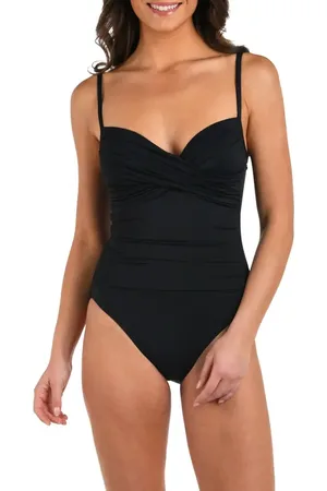 La Blanca Twist Front One-Piece Swimsuit in at Nordstrom, Size 6