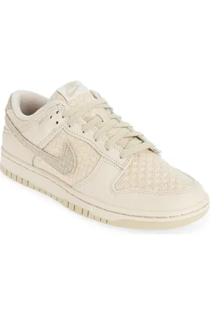 Nike Dunk Low Basketball Shoe in at Nordstrom, Size 7.5