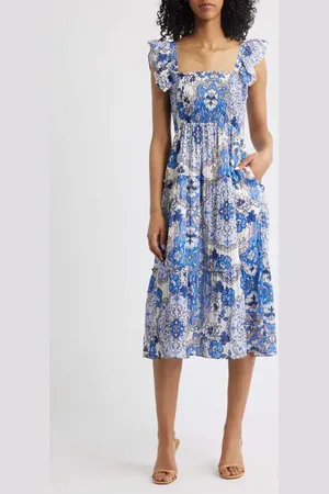 Vince Camuto Print Smocked Tiered Maxi Dress in at Nordstrom, Size Medium