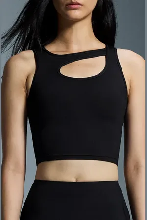 On Running Studio Cutout Crop Top in at Nordstrom, Size Medium