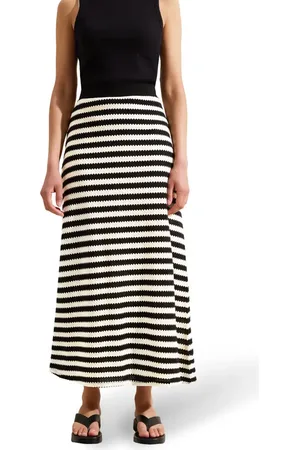 Ro&Zo Stripe Knit Midi Skirt at Nordstrom, Size 12