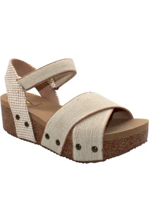 Volatile Pershing Sandal in at Nordstrom, Size 8
