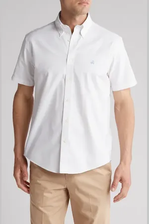 Brooks Brothers Regular Fit Oxford Stretch Short Sleeve Shirt in at Nordstrom, Size Small