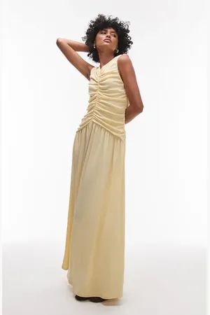 Topshop Ruched Drop Waist Maxi Dress in at Nordstrom, Size Large