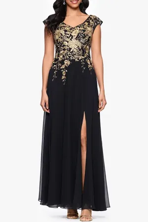 Betsy & Adam Embroidered Cap Sleeve Gown in at Nordstrom, Size 6P