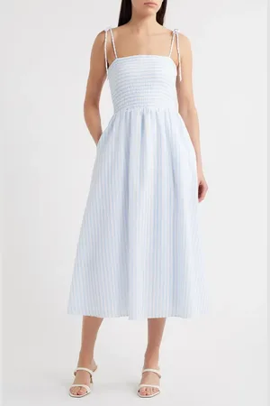 Julia Jordan Tie Shoulder Smocked Midi Dress in at Nordstrom, Size 2