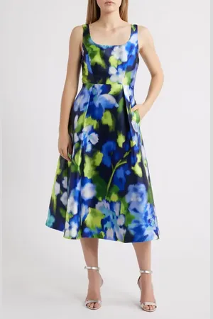 Julia Jordan Print Pleated Sleeveless Midi Dress in at Nordstrom, Size 6