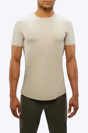 Cuts AO Curve Hem Cotton Blend T-Shirt in at Nordstrom, Size X-Large