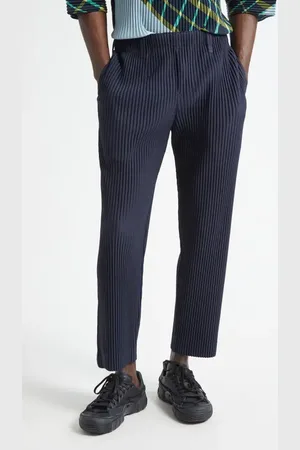 Issey Miyake Basics Pleated Straight Leg Pants in at Nordstrom, Size 2