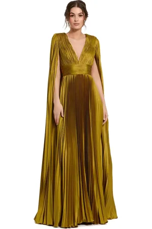 Mac Duggal Pleated Charmeuse V Neck Gown With Cape in at Nordstrom, Size 14