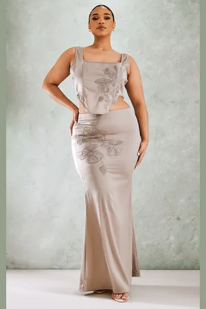 PRETTYLITTLETHING Plus Embroidered Floral Satin Maxi Skirt